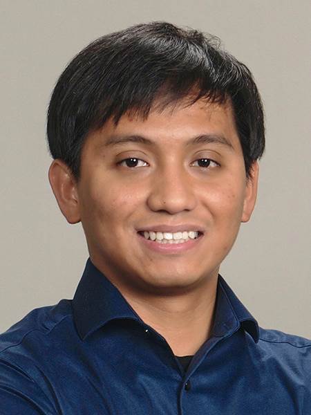 Headshot of Kenneth Macadangdang
