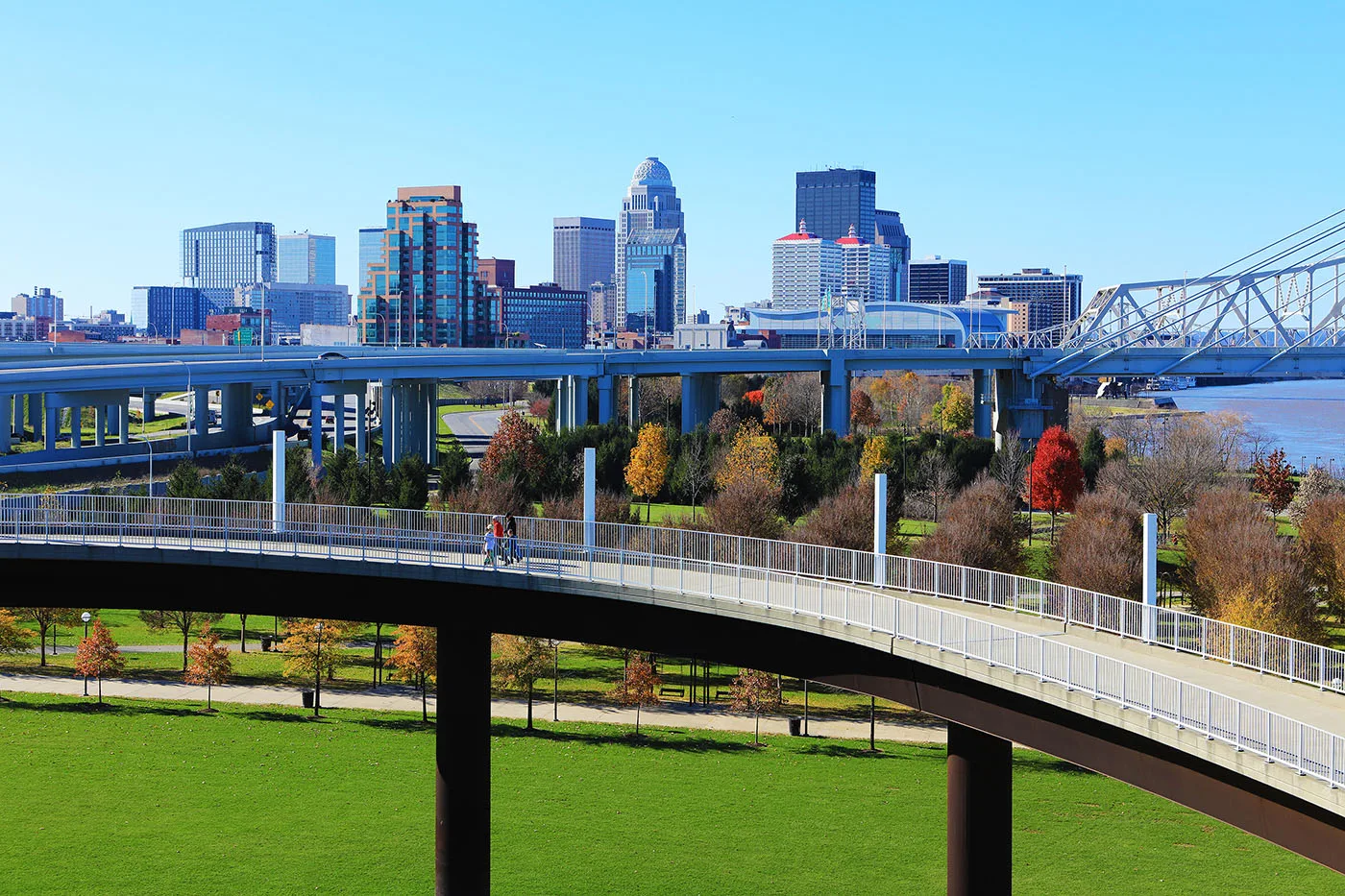 The Louisville, Kentucky skyline with pedestrian walkway in front