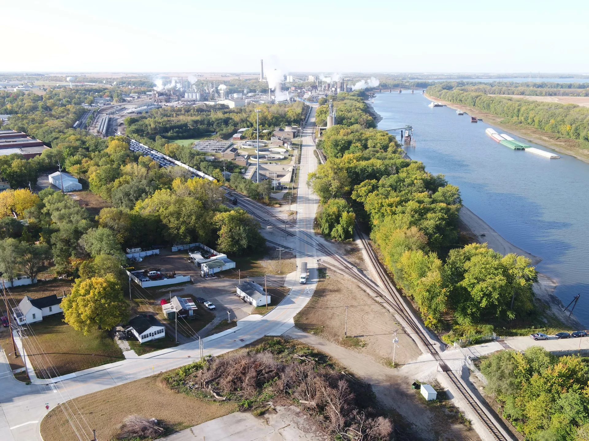 The city of Pekin chose Hanson as the prime design consultant to provide preliminary and final design for the reconstruction of the industrial Front Street corridor.