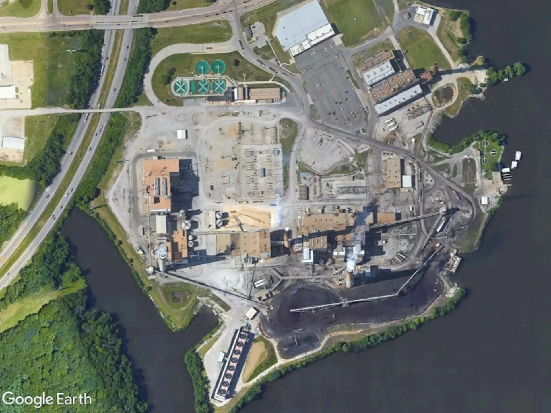 Hanson provided engineering related to the design and construction of improvements to the treatment and disposal of the flue gas desulfurization effluent at the Dallman Station in Springfield, Illinois.