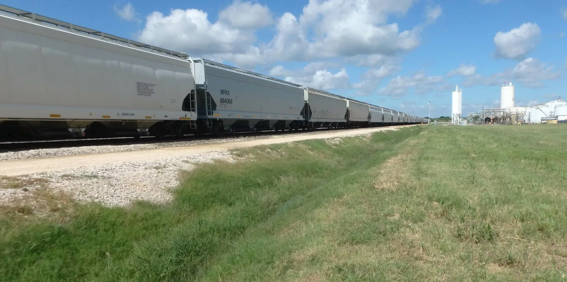 Hanson helped a major Gulf Coast chemical company increase its production capabilities by expanding its storage-in-transit yard
