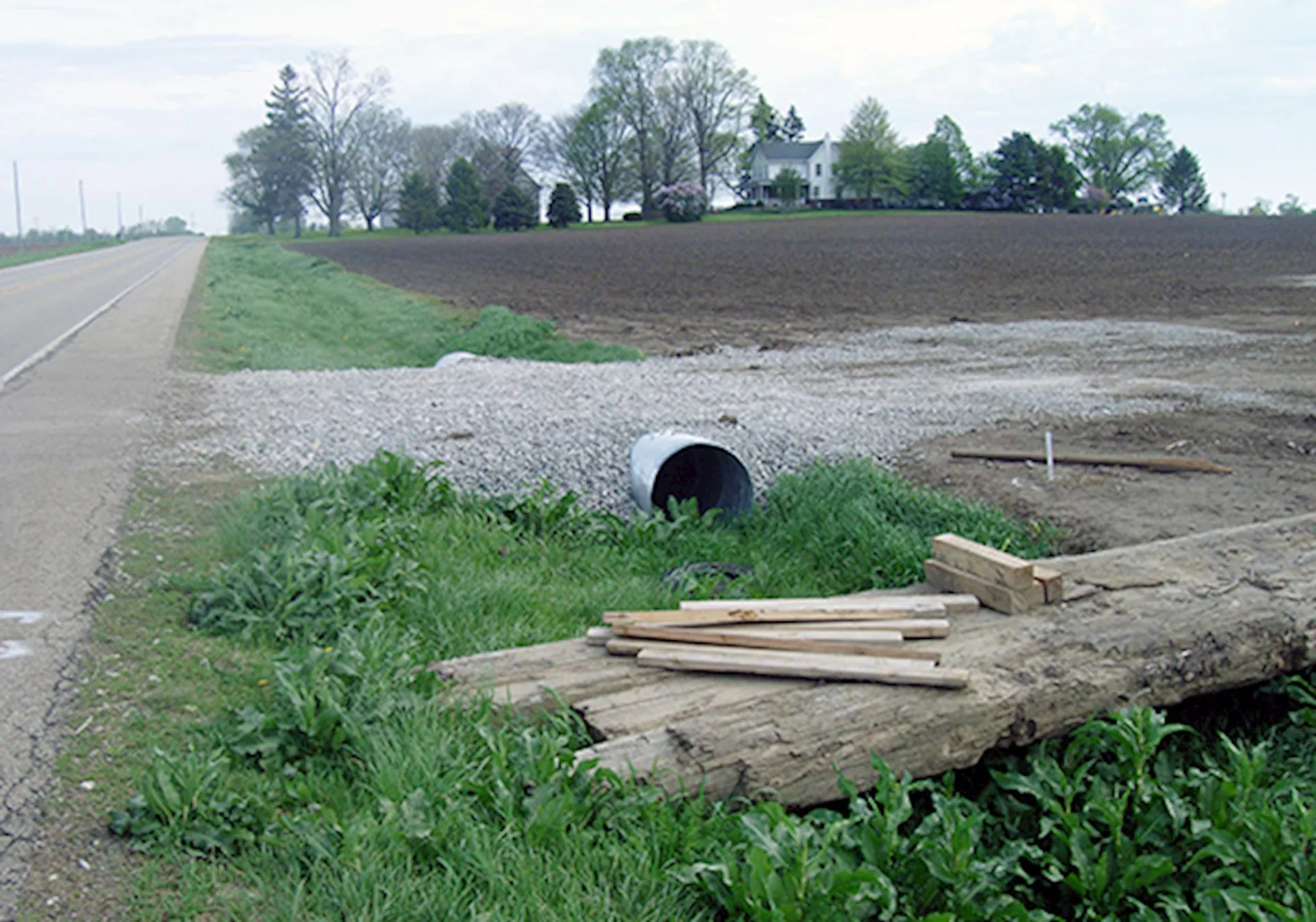 Hanson has assisted a confidential client with road monitoring services for 44 transmission line segments and five substations, encompassing more than 1,750 miles of roadway.
