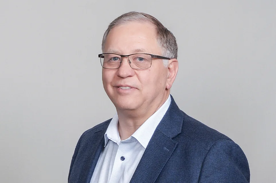headshot of Daryl Davis