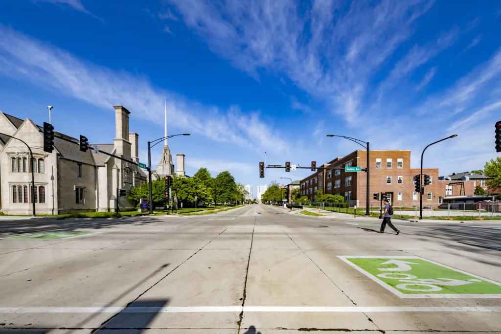 Roadway with traffic lights and pedestrian crossing
