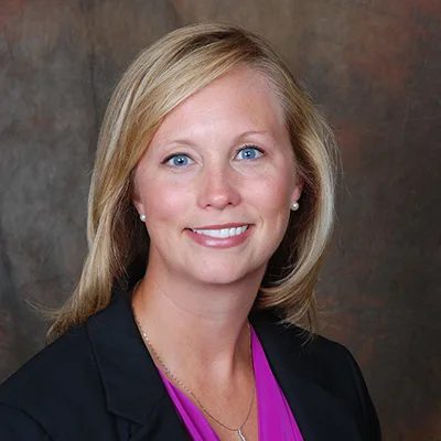 headshot of Lindsay Hausman