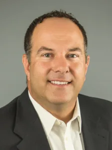 headshot of Matt Heyen