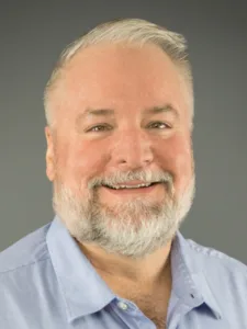 headshot of Lee Bloome