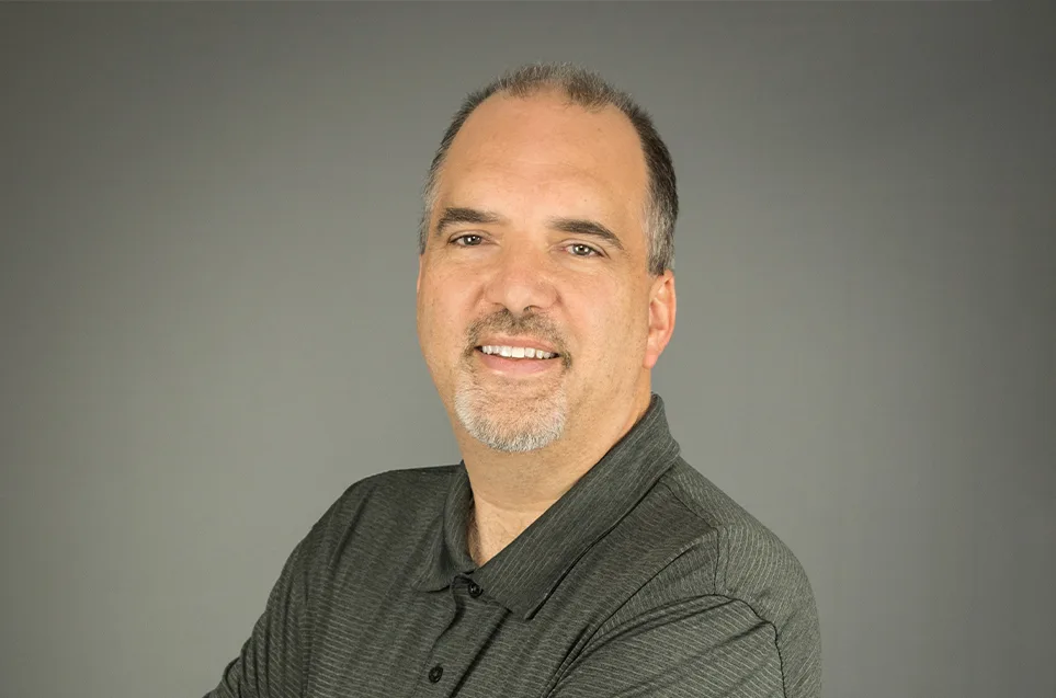 headshot of Robert Scott